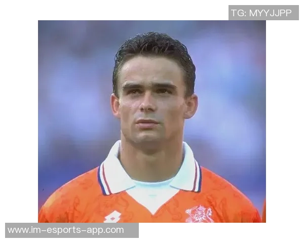 荷兰国际足球百大球星榜单盘点及其足坛传奇故事 荷兰国际足球百大球星榜单盘点及其足坛传奇故事