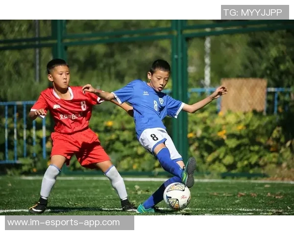 安哥拉男足球星崛起之路：从贫困到国际赛场的辉煌历程